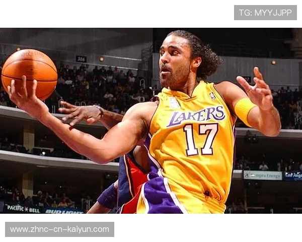 NBA球星理发失败化身蘑菇头，意外引爆网络热潮！