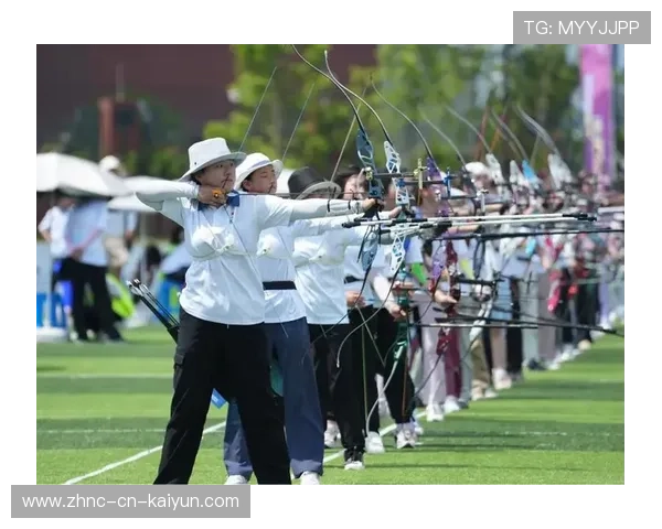 射箭学院加强青少年训练营的心理辅导与赛场模拟训练,射箭教练培训
